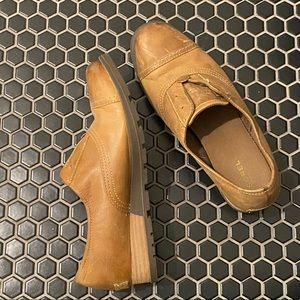 Sorel Oxford laceless shoes 👞